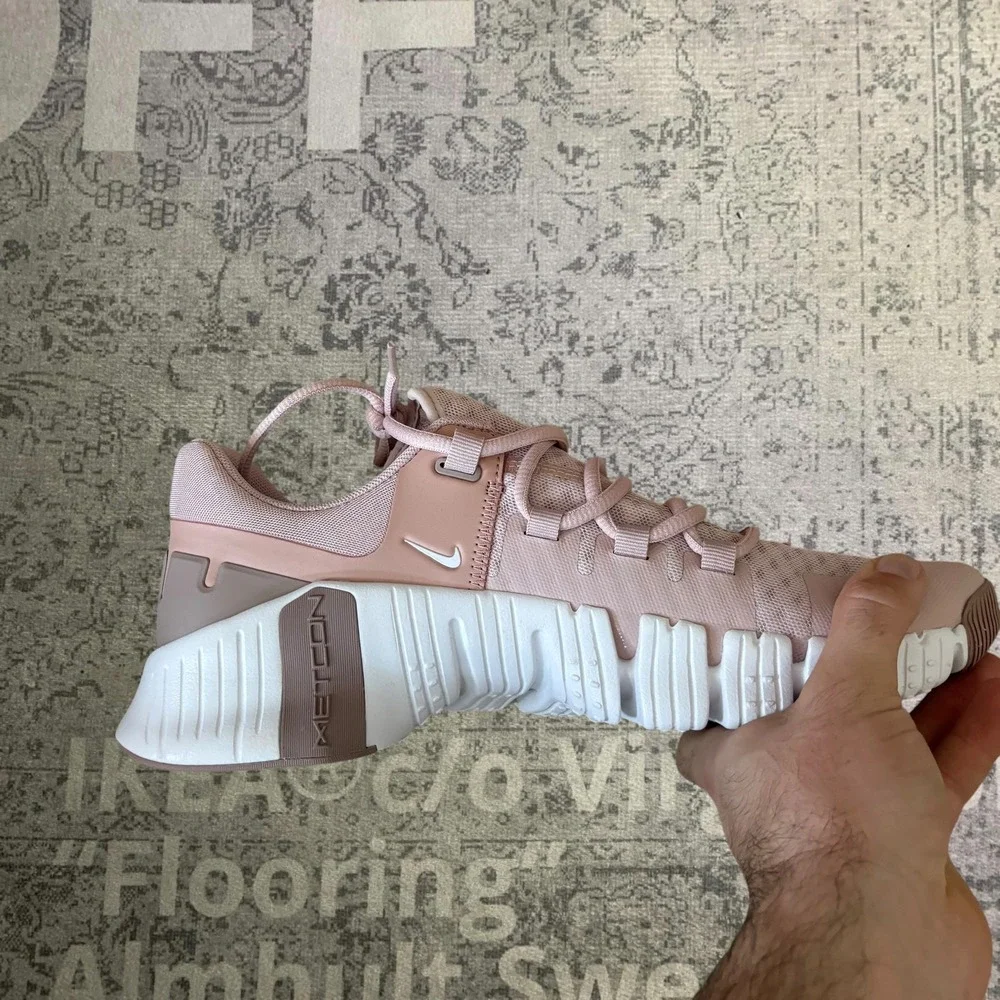 Nike these free
